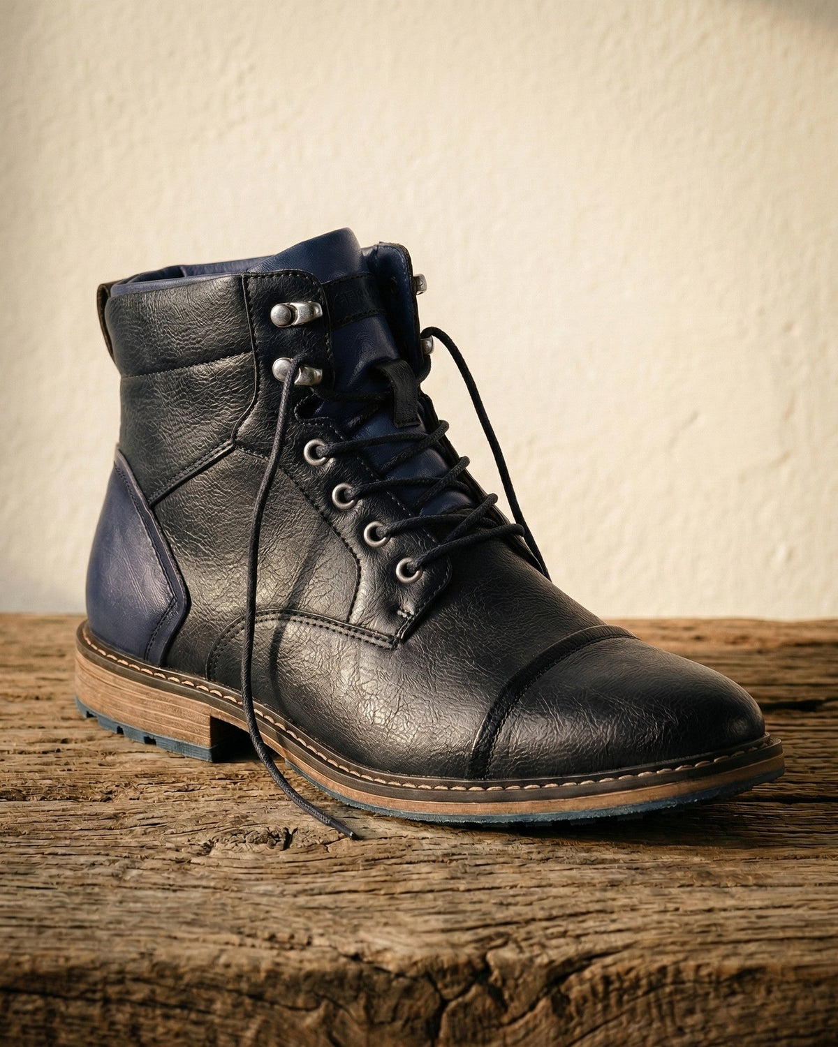 Tiberio Structured Leather Boot